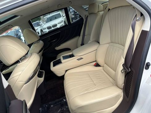 Used 2018 Lexus LS 500h AWD w/ Luxury Package image 23