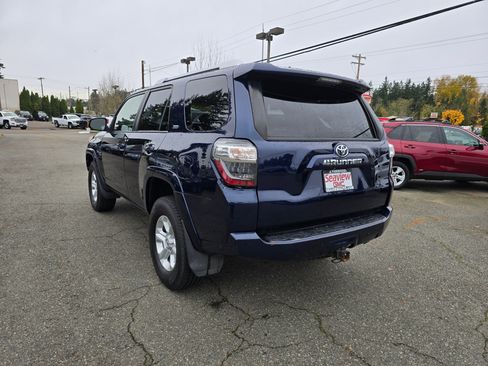 Used 2015 Toyota 4Runner SR5 image 5