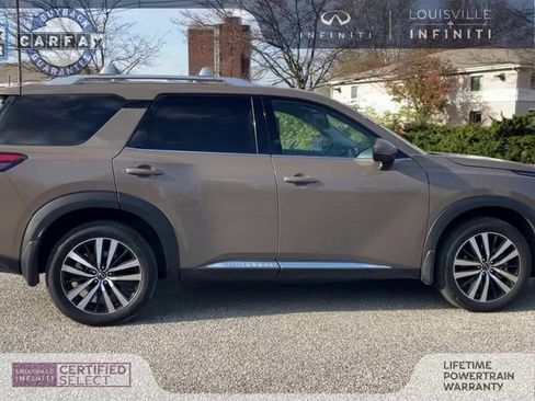 Used 2024 Nissan Pathfinder Platinum w/ Cargo Package image 9