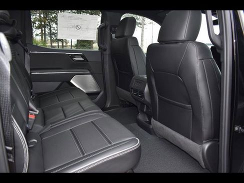 New 2025 GMC Sierra EV Denali image 6