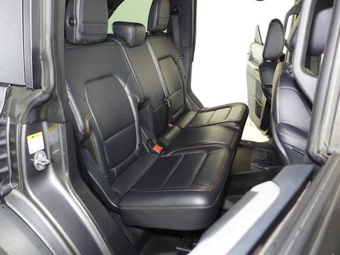 Used 2022 Ford Bronco Badlands image 19