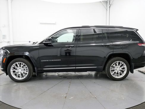 Used 2021 Jeep Grand Cherokee L Summit w/ Luxury Tech Group V AWD/4WD image 4