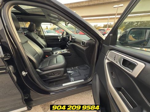 Used 2021 Ford Explorer Limited w/ Equipment Group 301A RWD image 40