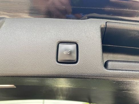 Used 2022 Ford Escape SEL FWD image 33