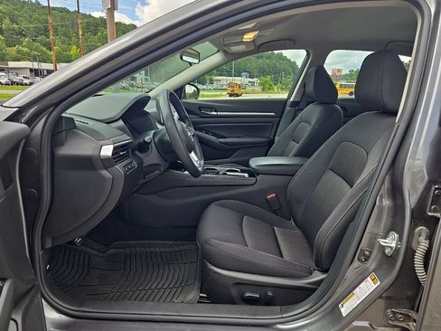 Used 2023 Nissan Altima 2.5 SV FWD image 15