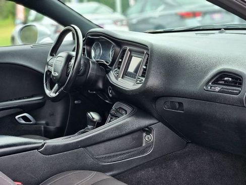 Used 2023 Dodge Challenger SXT image 13