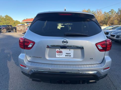 Used 2018 Nissan Pathfinder SL w/ SL Premium Package image 5