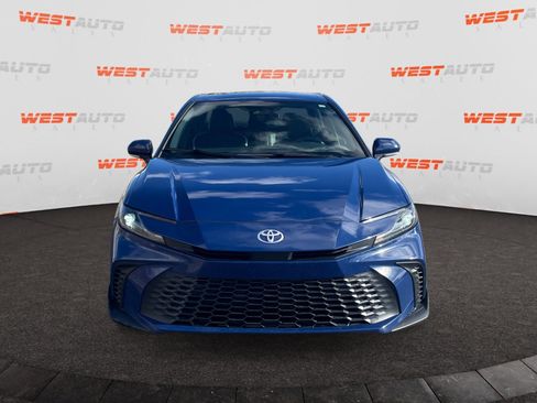 Used 2025 Toyota Camry SE image 8
