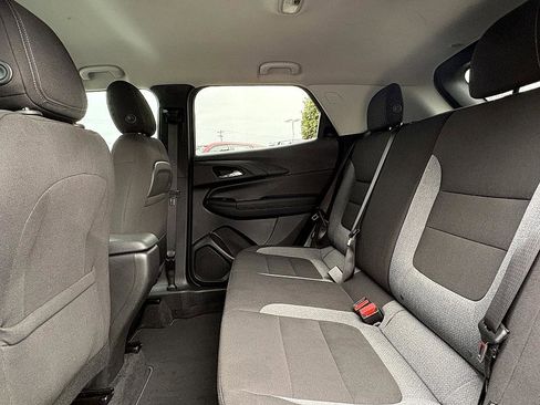 Certified 2025 Chevrolet TrailBlazer LS w/ LS Convenience Package image 10