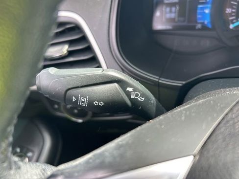 Used 2024 Ford Edge SEL w/ Sport Appearance Package AWD/4WD image 27