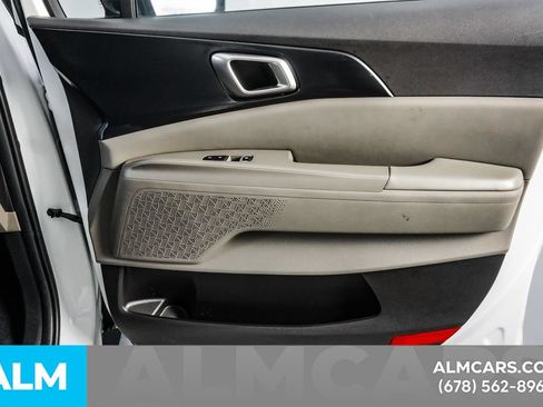 Used 2025 Kia Carnival FWD image 46