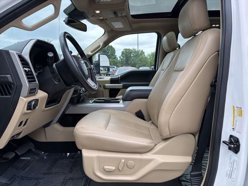 Used 2020 Ford F250 Lariat w/ Lariat Ultimate Package AWD/4WD image 25