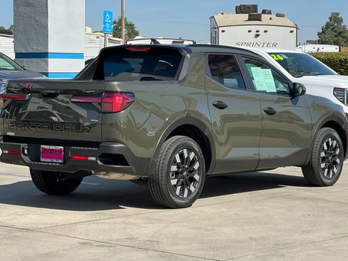 Used 2025 Hyundai Santa Cruz SEL AWD/4WD image 4