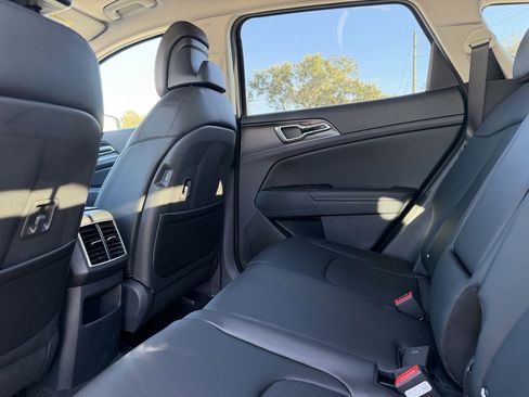 New 2026 Kia Sportage EX AWD/4WD image 16