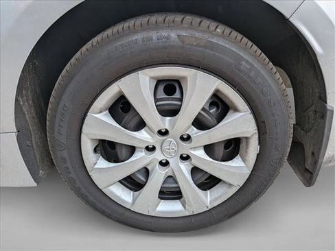 Used 2025 Toyota Corolla LE image 5