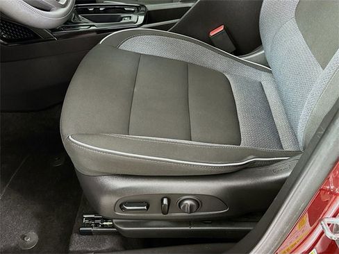 Used 2022 Chevrolet TrailBlazer LT image 23