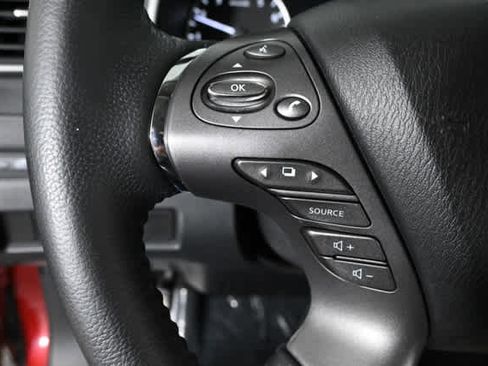 Used 2020 Nissan Murano SV image 19