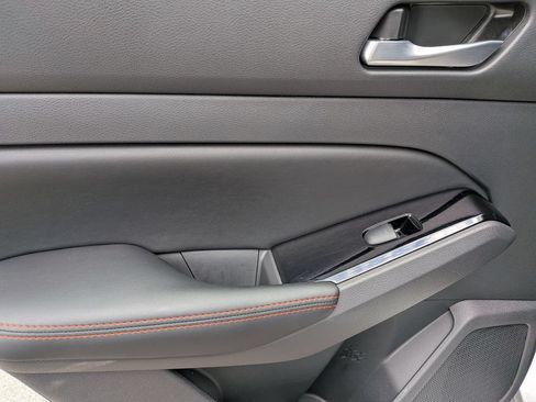 Used 2025 Nissan Altima 2.5 SR FWD image 26
