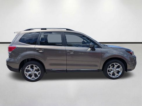Used 2018 Subaru Forester 2.5i Touring AWD/4WD image 3