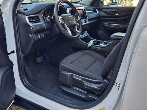 Certified 2023 GMC Acadia SLE image 13