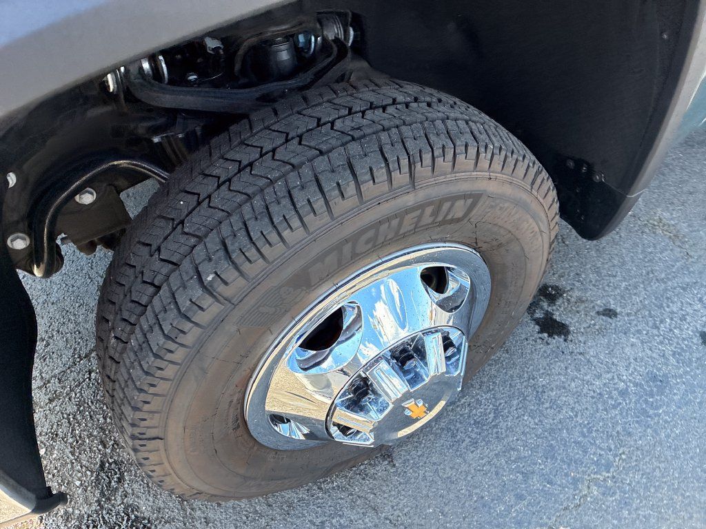 Used 2026 Chevrolet Silverado 3500 LTZ AWD/4WD image 9