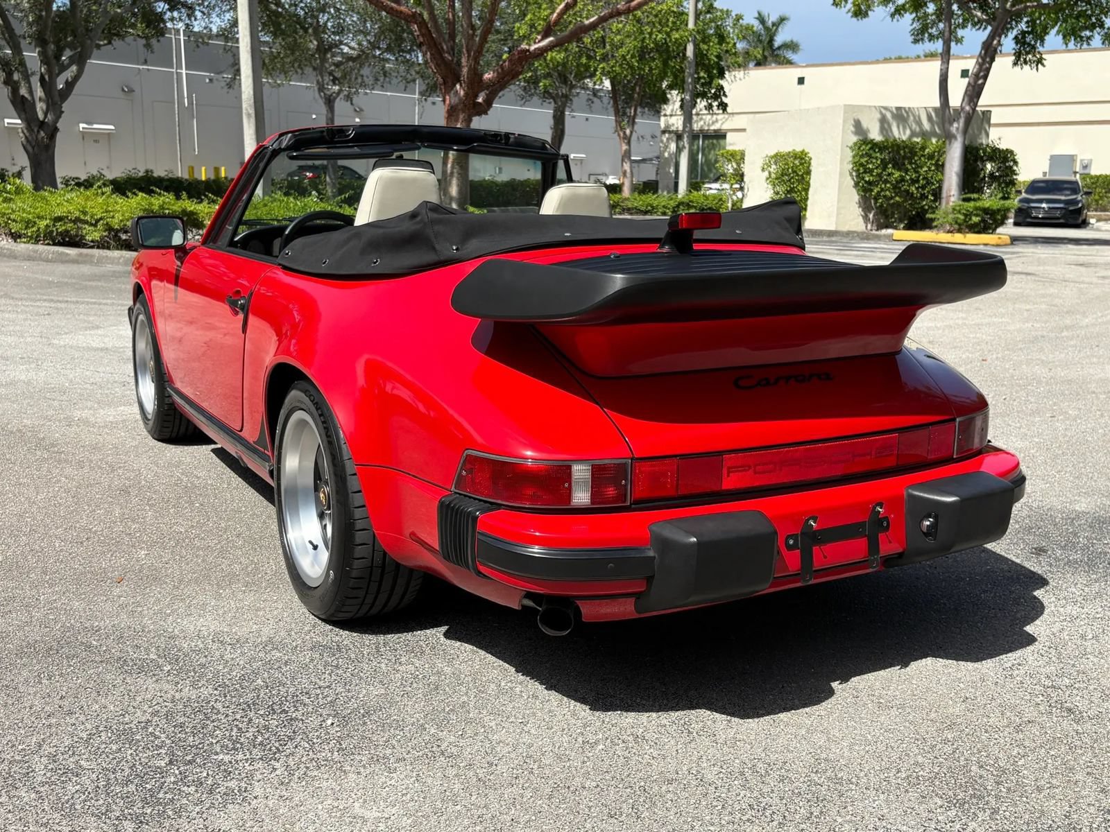 Used 1988 Porsche 911 Carrera RWD image 5