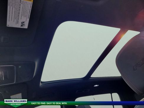 Used 2024 Chevrolet Traverse RS image 27