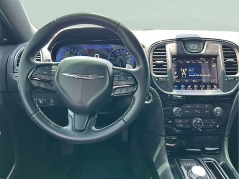 Certified 2018 Chrysler 300 S w/ 300S Premium Group AWD/4WD image 23