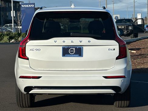 New 2026 Volvo XC90 B6 Ultra w/ Protection Package image 4