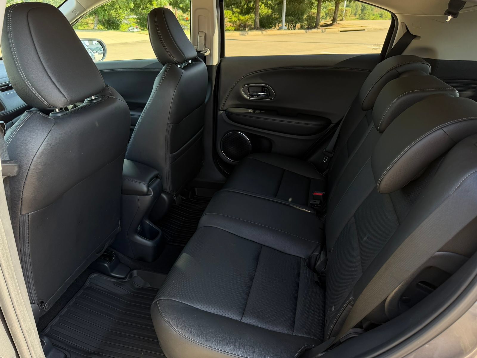 Used 2022 Honda HR-V EX-L image 27