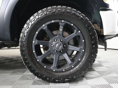 Used 2017 Ford F150 Lariat w/ Equipment Group 502A Luxury AWD/4WD image 6