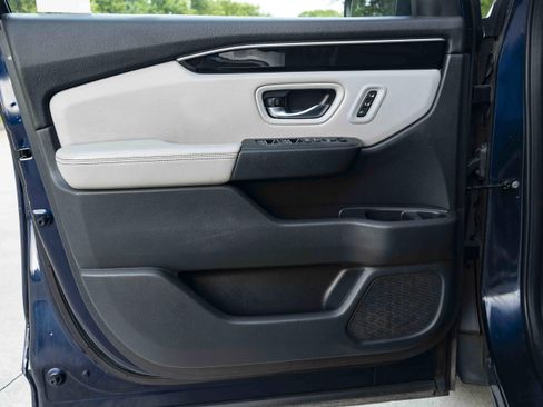 Used 2023 Honda Pilot EX-L image 35
