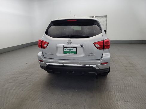 Used 2019 Nissan Pathfinder Platinum image 7