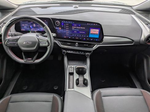 Used 2024 Chevrolet Equinox EV RS FWD image 15
