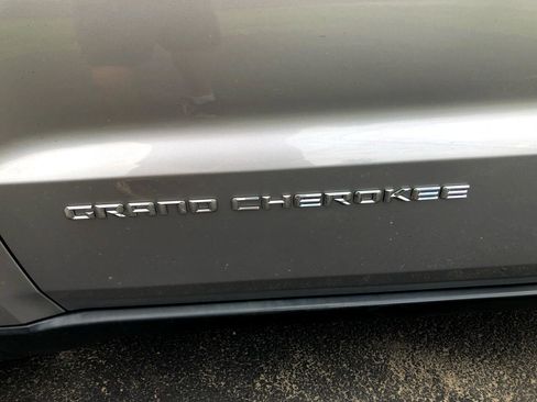 Used 2016 Jeep Grand Cherokee Laredo w/ Quick Order Package 23E image 11
