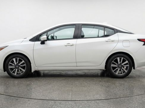Used 2025 Nissan Versa SV FWD image 5