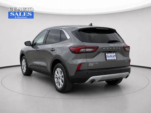 Used 2023 Ford Escape Active w/ Tech Pack #1 AWD/4WD image 7