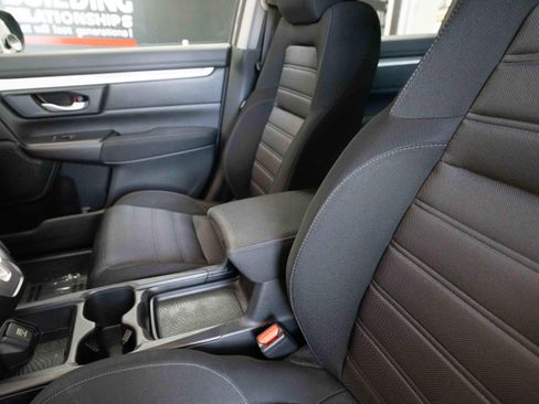 Used 2018 Honda CR-V LX image 10