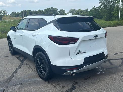 Used 2023 Chevrolet Blazer LT AWD/4WD image 3