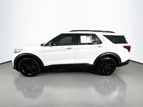 Used 2020 Ford Explorer ST w/ ST Street Pack image 5