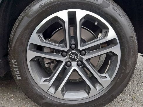 Used 2025 Audi Q5 Premium w/ Convenience Package AWD/4WD image 8