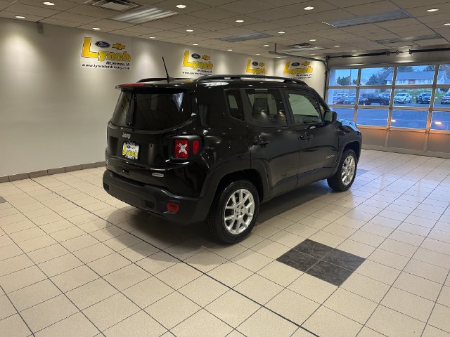 Used 2020 Jeep Renegade Latitude w/ Cold Weather Group AWD/4WD image 19