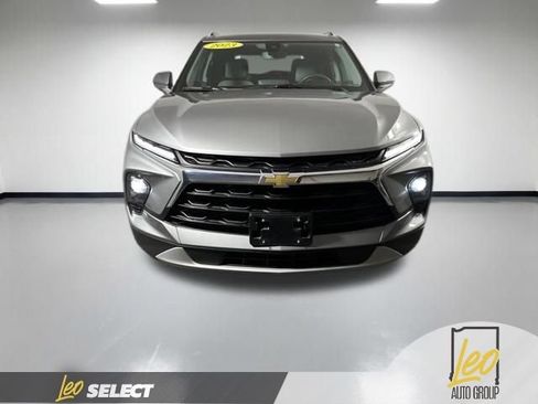Used 2023 Chevrolet Blazer LT w/ Convenience Package FWD image 4