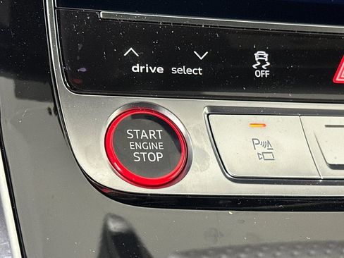 New 2026 Audi RS Q8 performance image 22