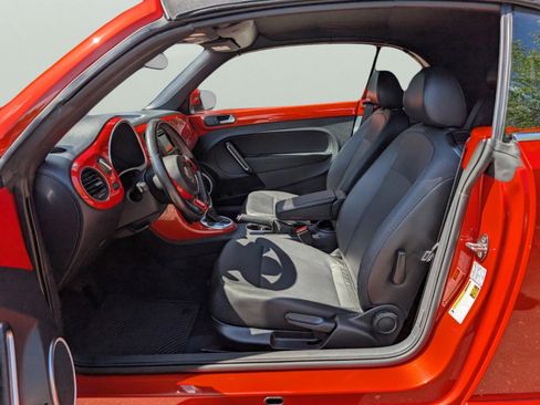 Used 2019 Volkswagen Beetle 2.0T S image 26