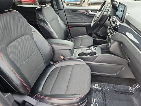 Used 2024 Ford Escape ST-Line image 9