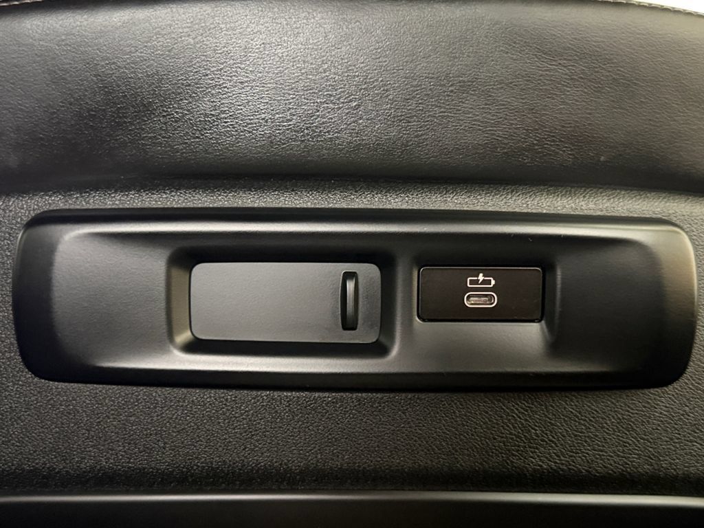 Used 2019 BMW X5 xDrive40i w/ Luxury Seating Package AWD/4WD image 35