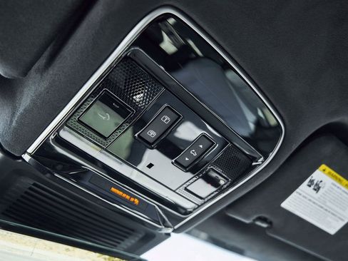 Used 2025 Land Rover Range Rover Sport Autobiography image 71