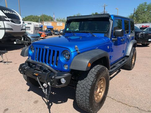 Used 2015 Jeep Wrangler Unlimited Sport w/ Quick Order Package 24S AWD/4WD image 3
