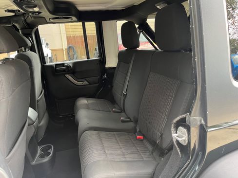 Used 2012 Jeep Wrangler Unlimited Sport image 31